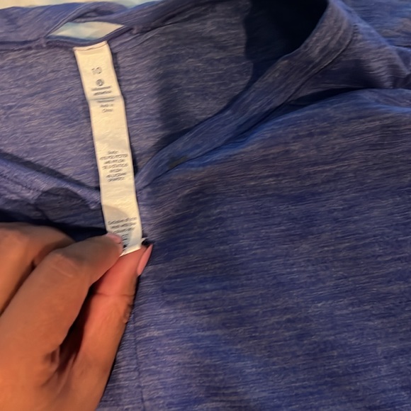 Lululemon top - Picture 2 of 4